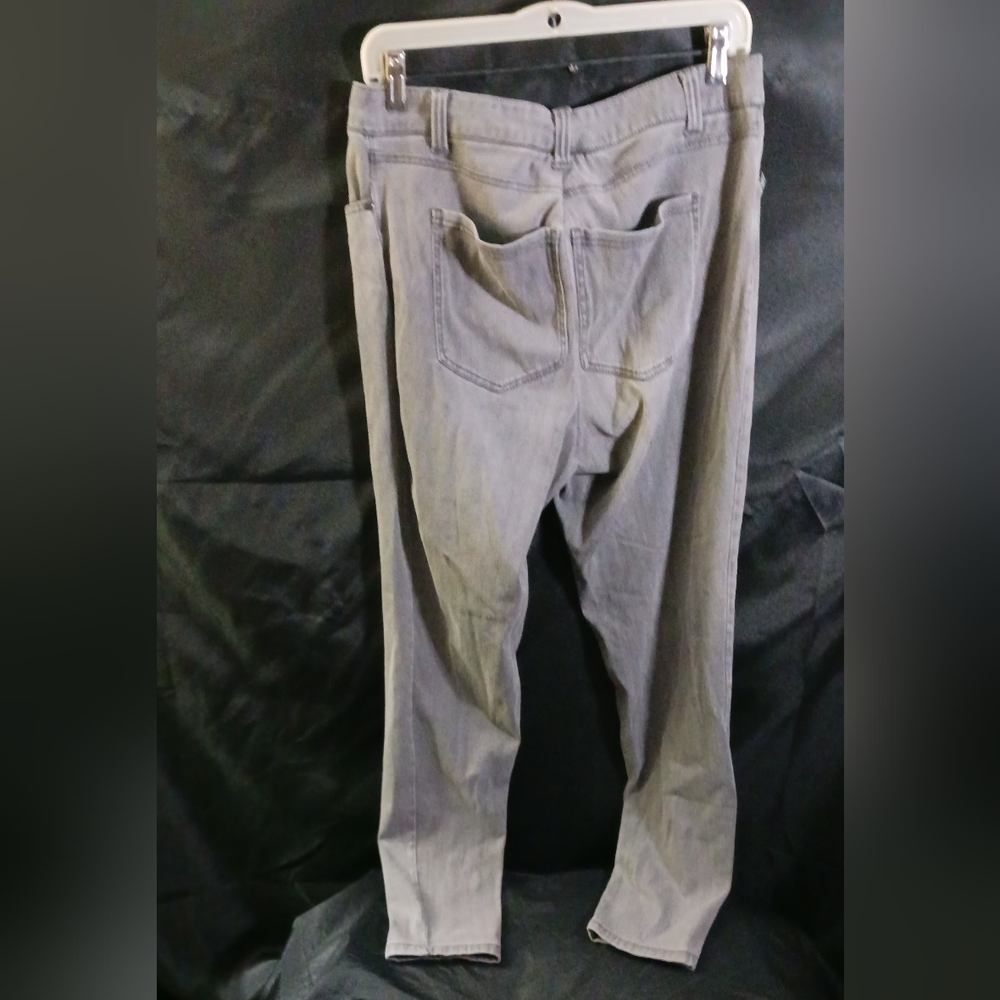 Gray jeans - Picture 2 of 4